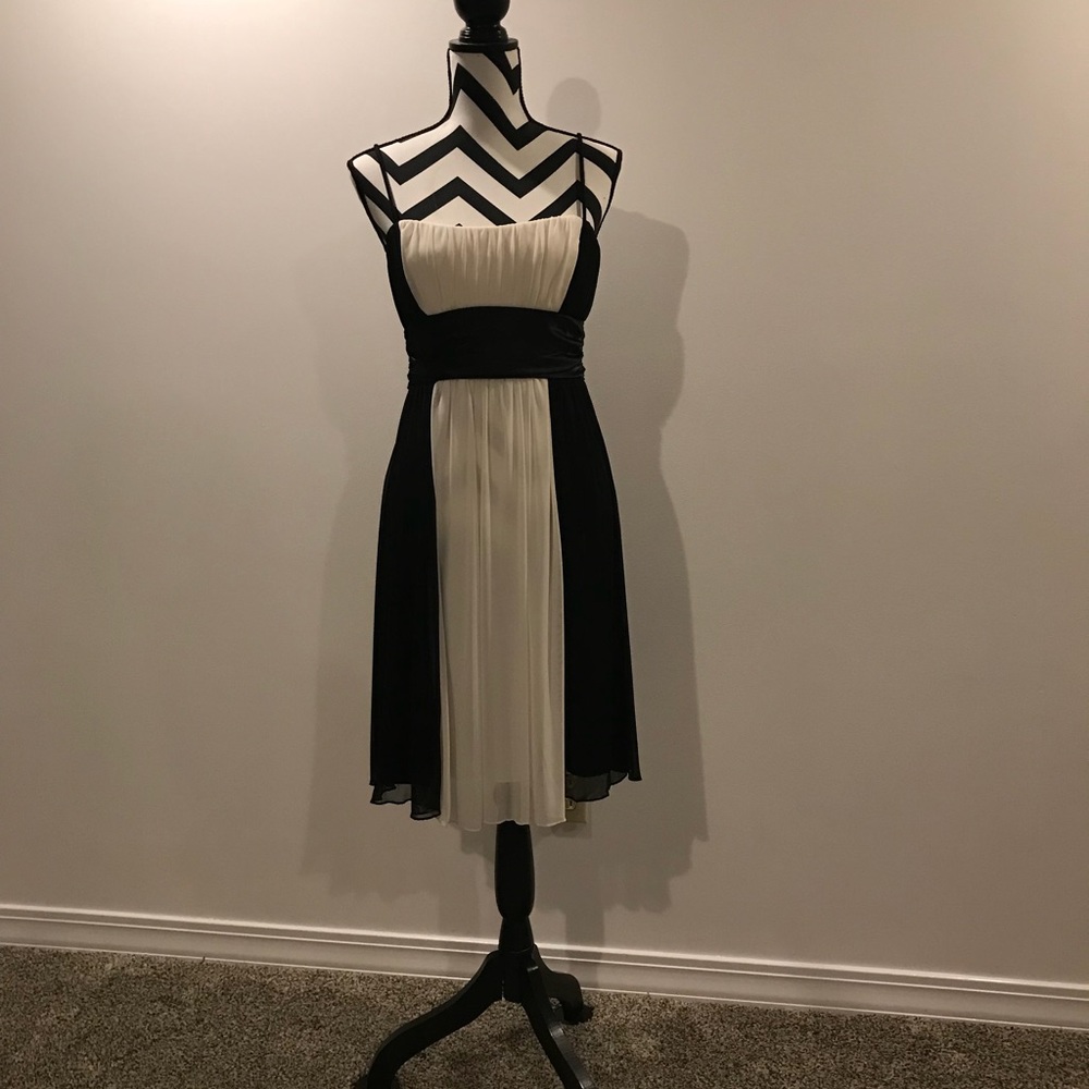 Juniors City Triangles Cocktail Dress